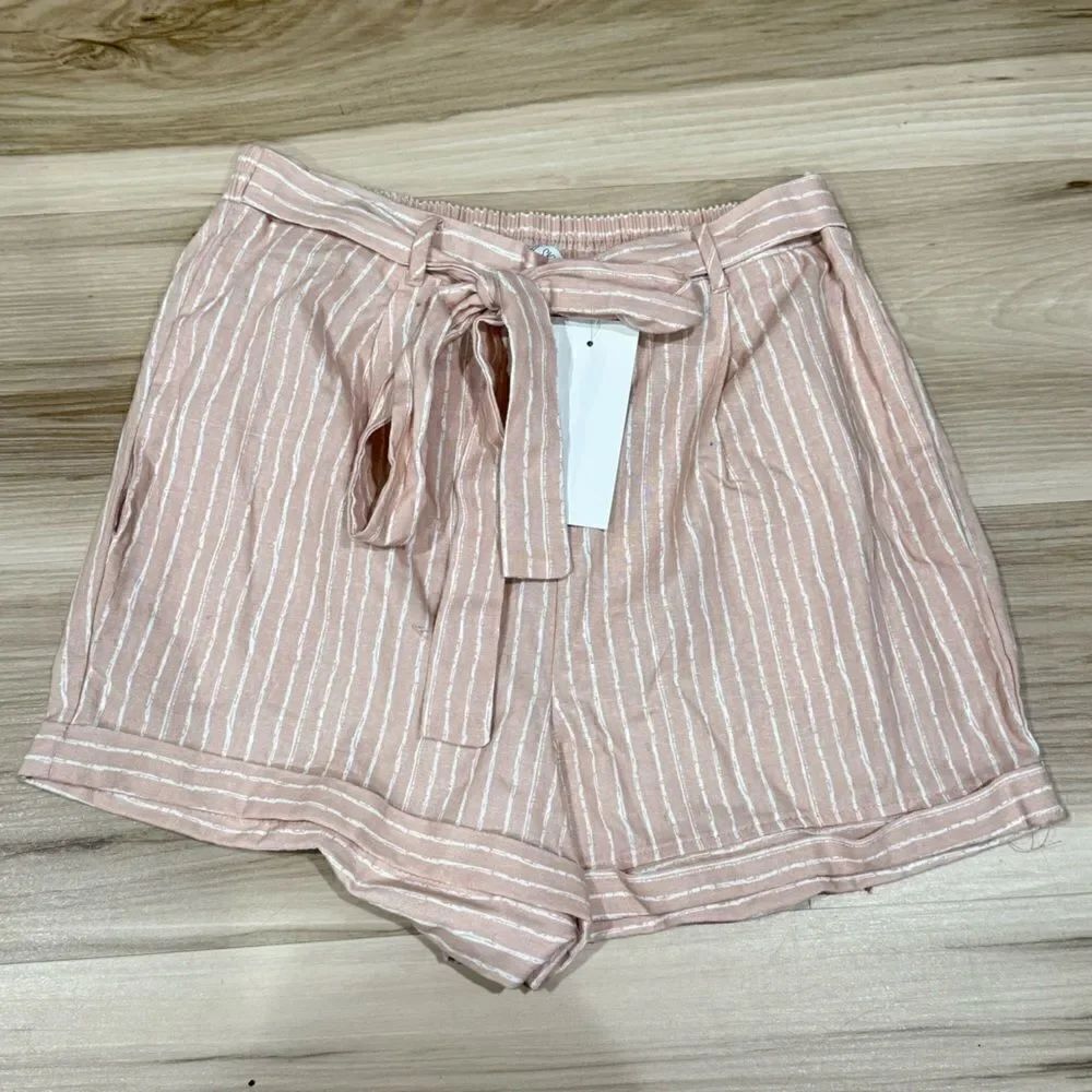 NEW Sienna Sky Paperbag Pink Shorts Women’s Small